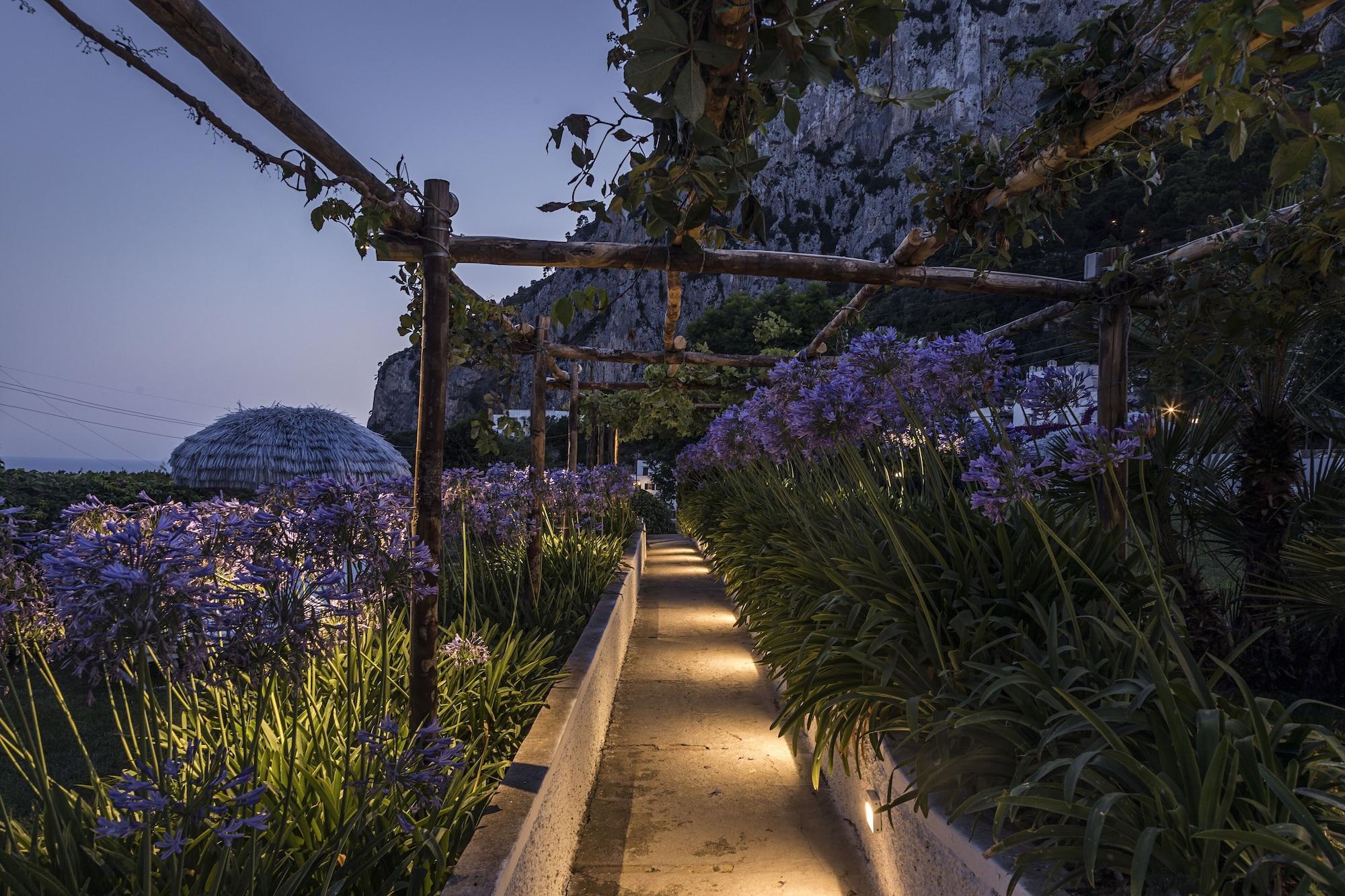 Villa La Pergola Capri Exterior photo