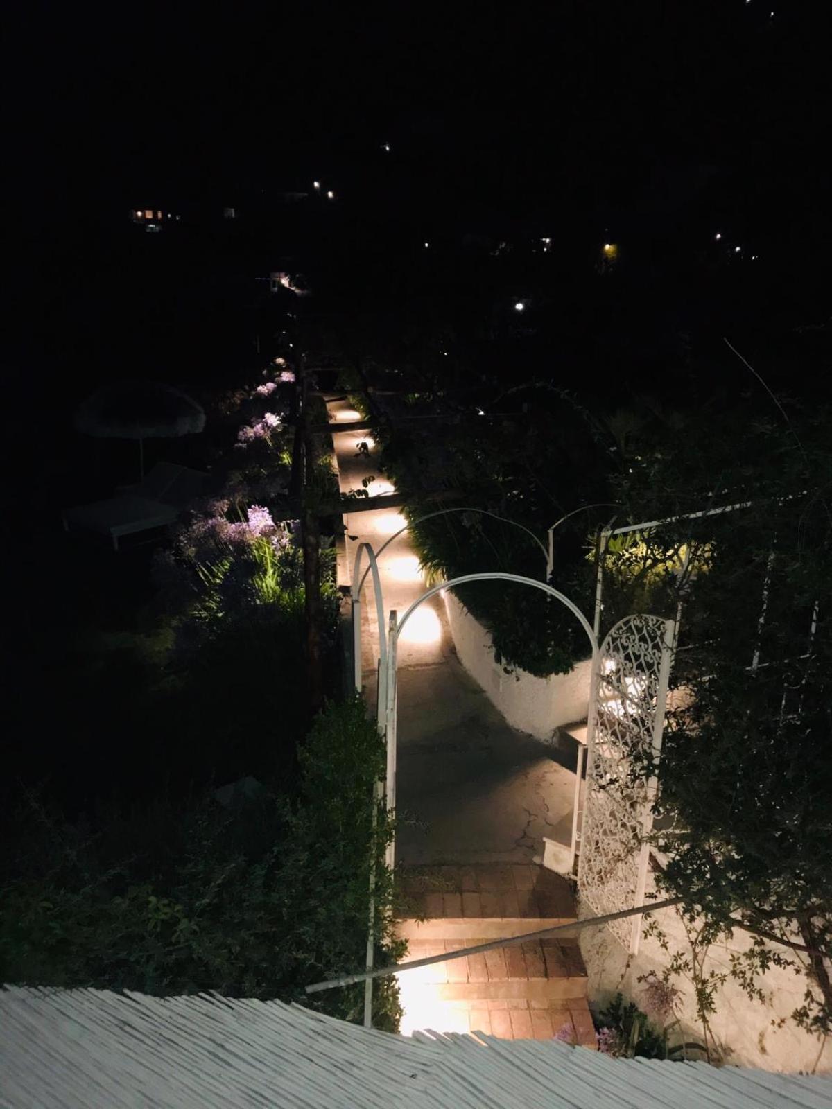 Villa La Pergola Capri Exterior photo